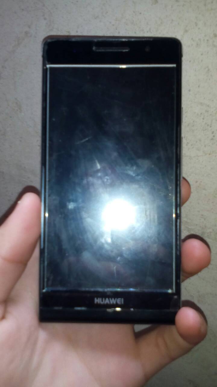 华为手机后面碎了华为手机背面屏幕损坏