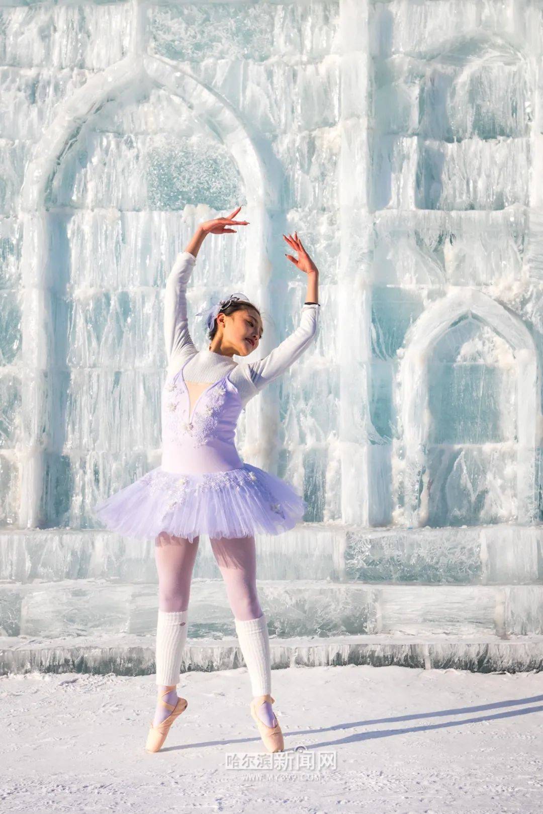 天气相机拍照参数苹果版:冰与舞的结合｜哈尔滨冰雪大世界上演冰雪奇缘-第2张图片-太平洋在线下载
