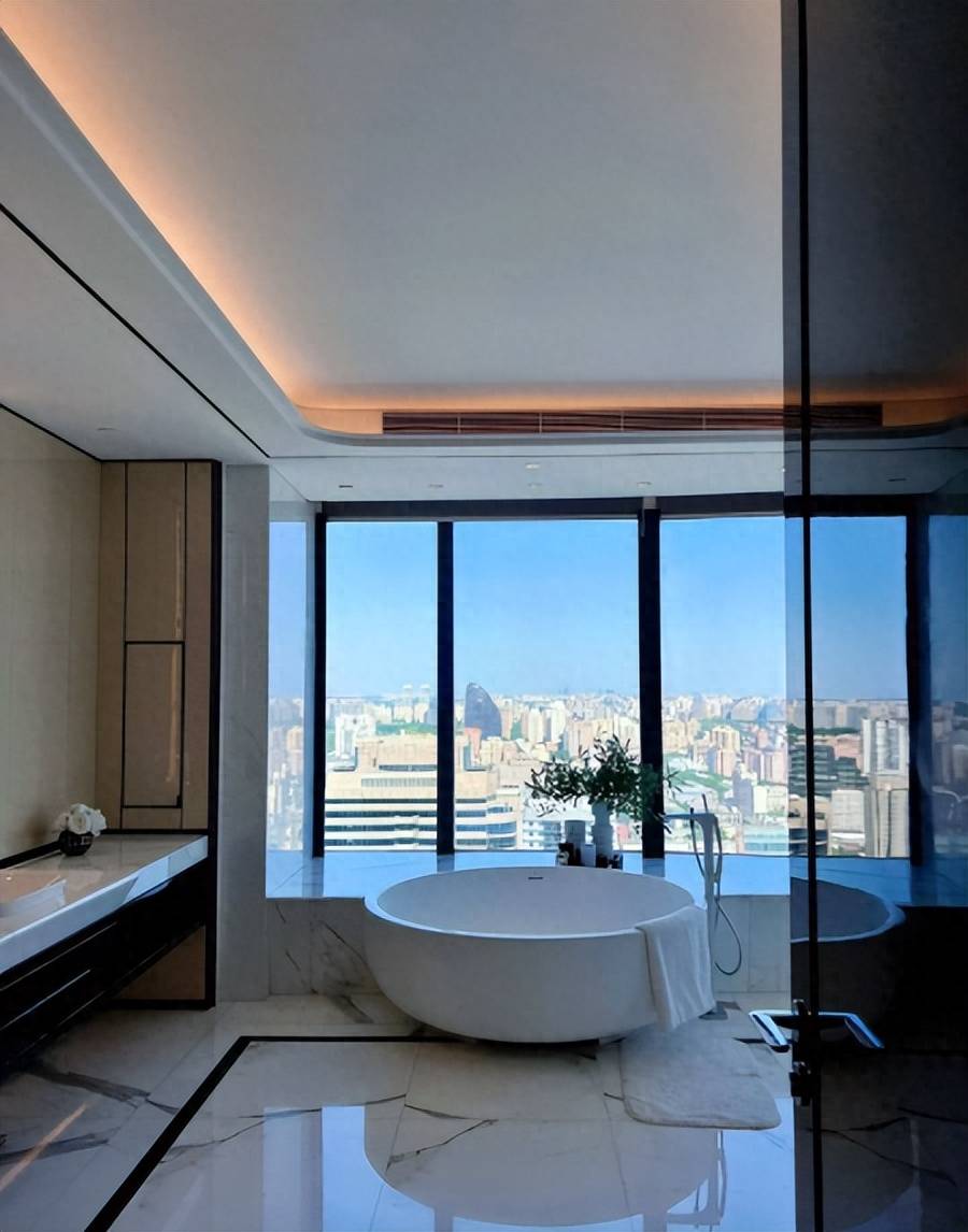 曝Angelababy出售北京豪宅，占地1300米标价5亿，内景装修似城堡-第9张图片-太平洋在线下载