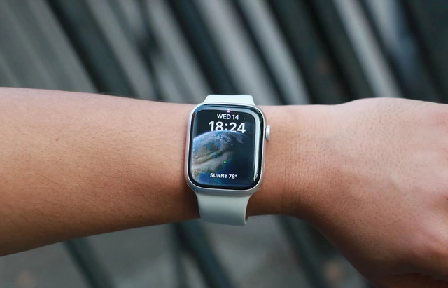 苹果手表可以使用腾讯新闻嘛iwatch屏幕自己乱点失控-第2张图片-太平洋在线下载
